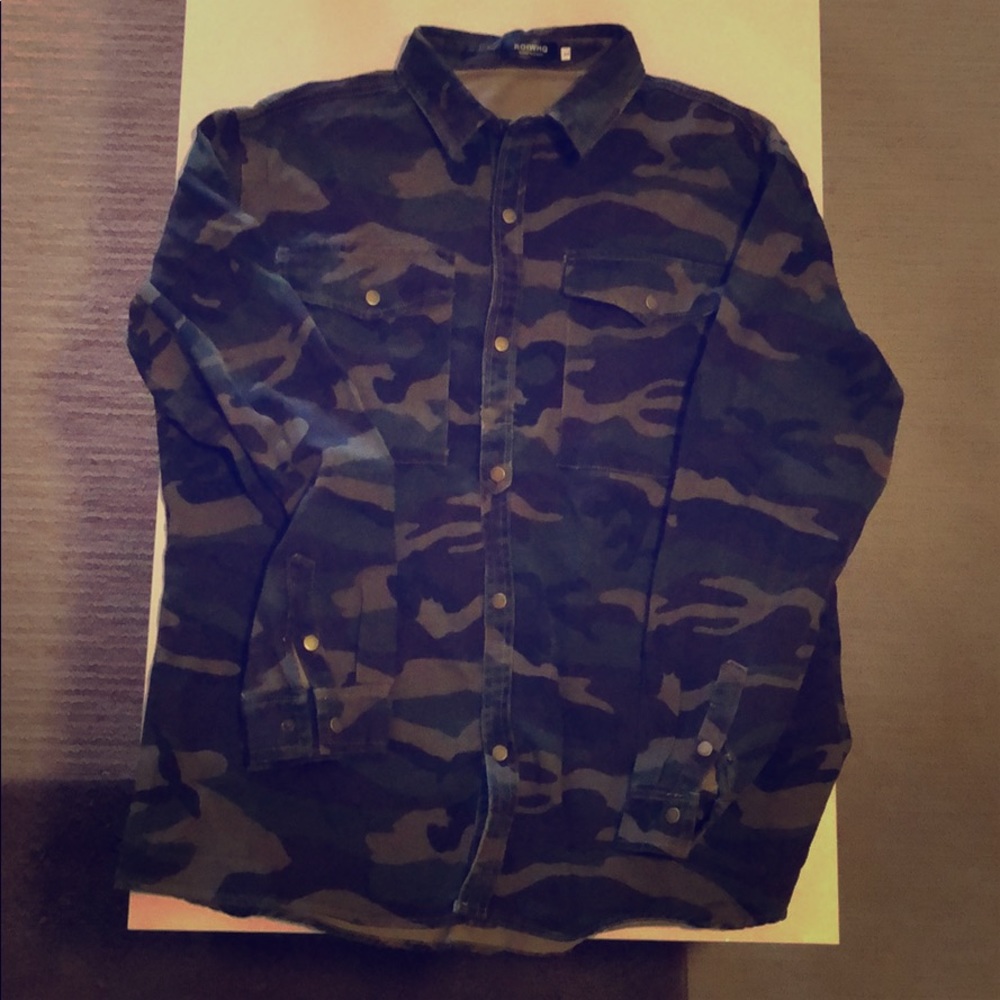 Camo Buttonup